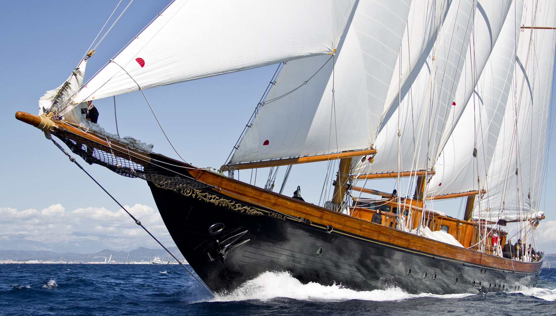 Creole yacht cruising