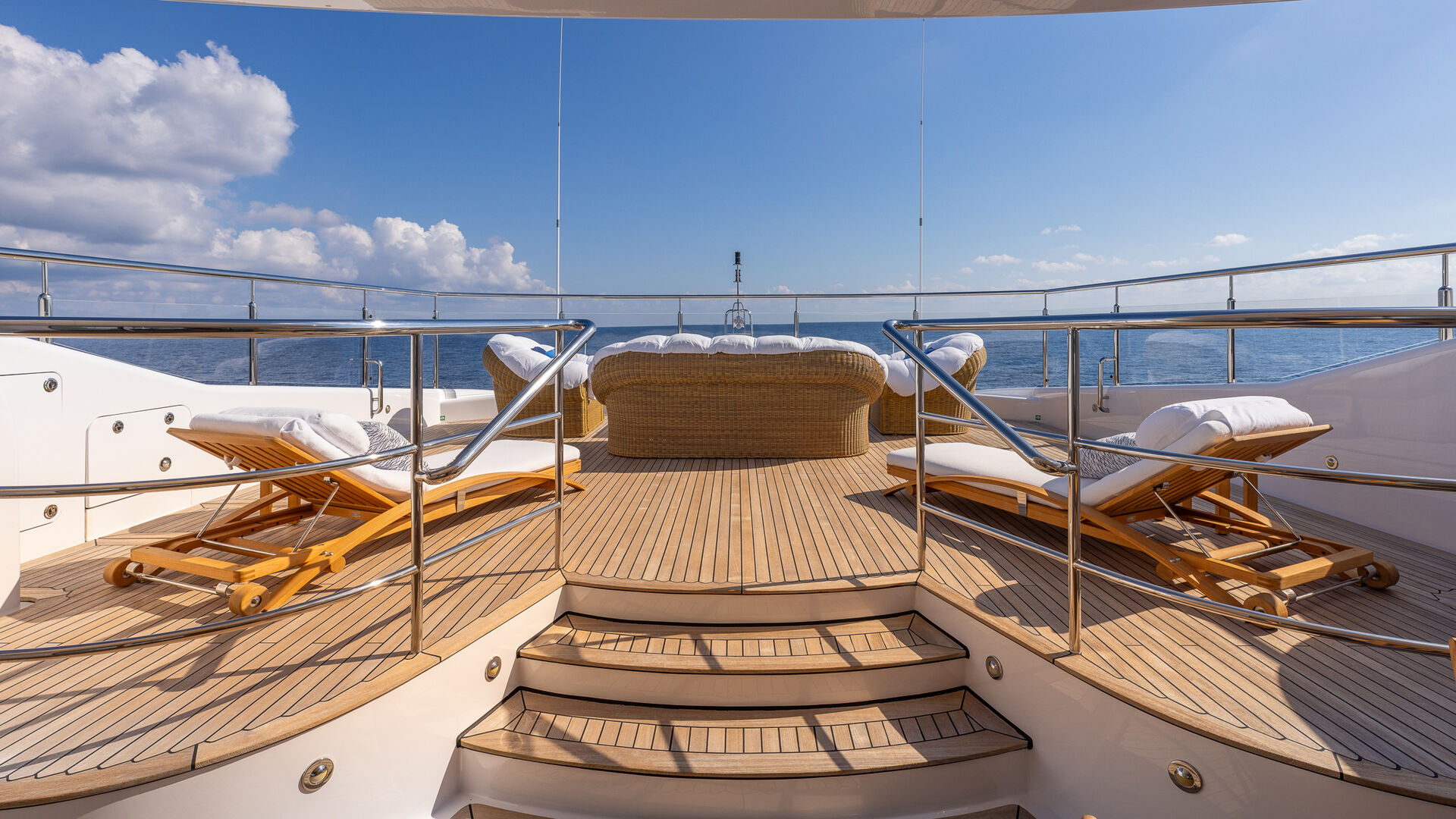 Netanya 8 yacht deck
