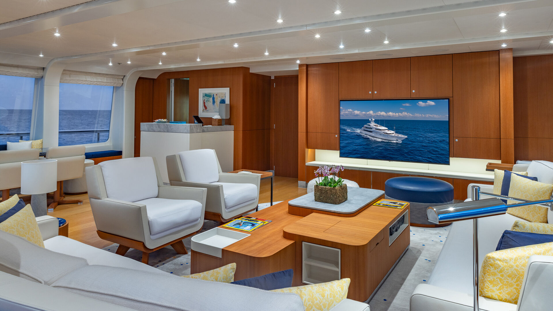 Netanya 8 yacht saloon