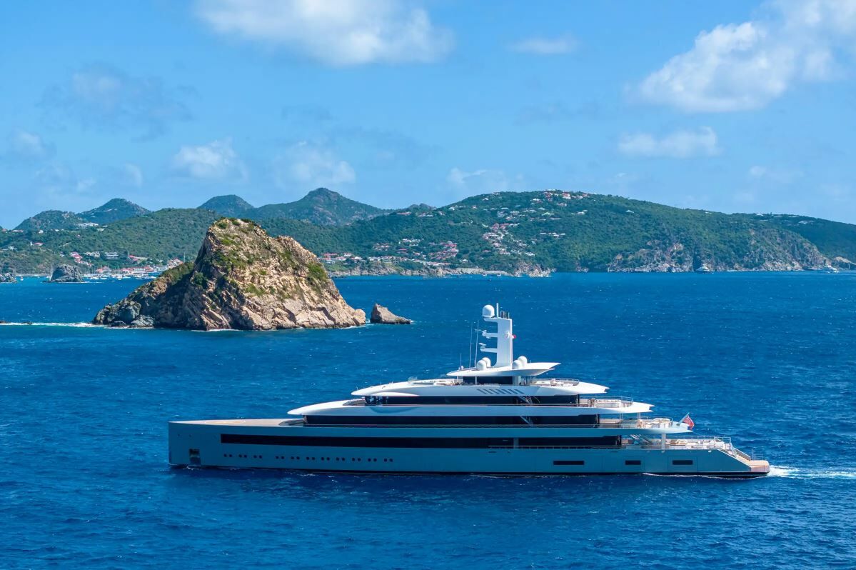 Moonrise yacht cruising