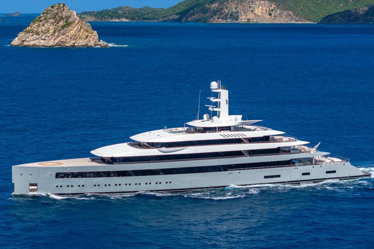 Moonrise yacht cruising