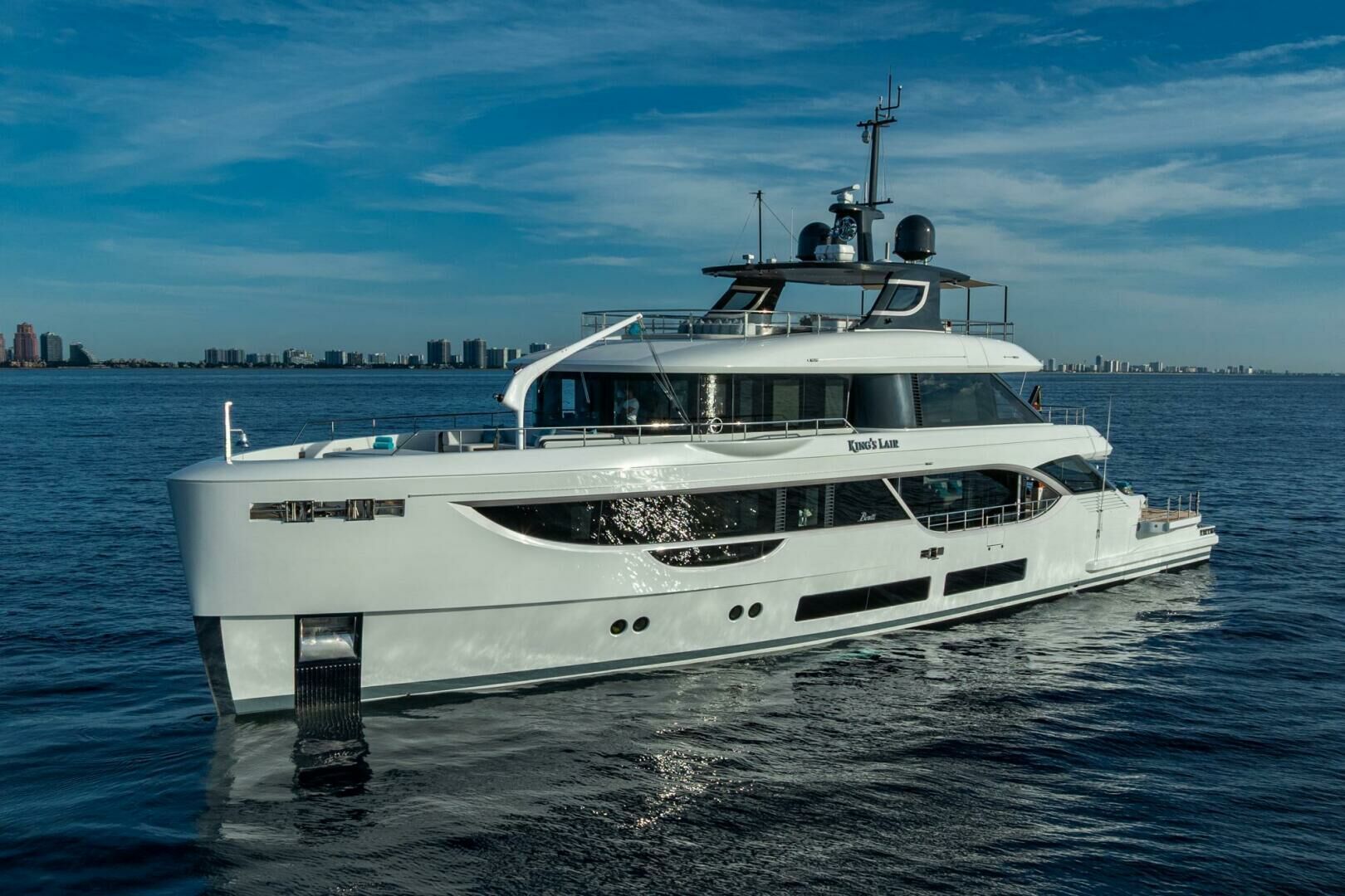 Kings Lair yacht cruising