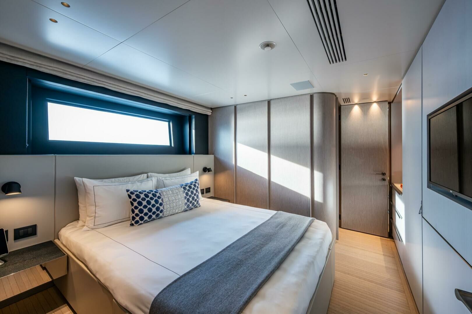 Kings Lair yacht stateroom