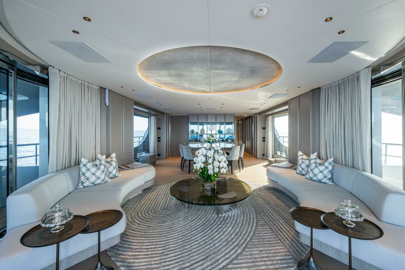 Kings Lair yacht saloon