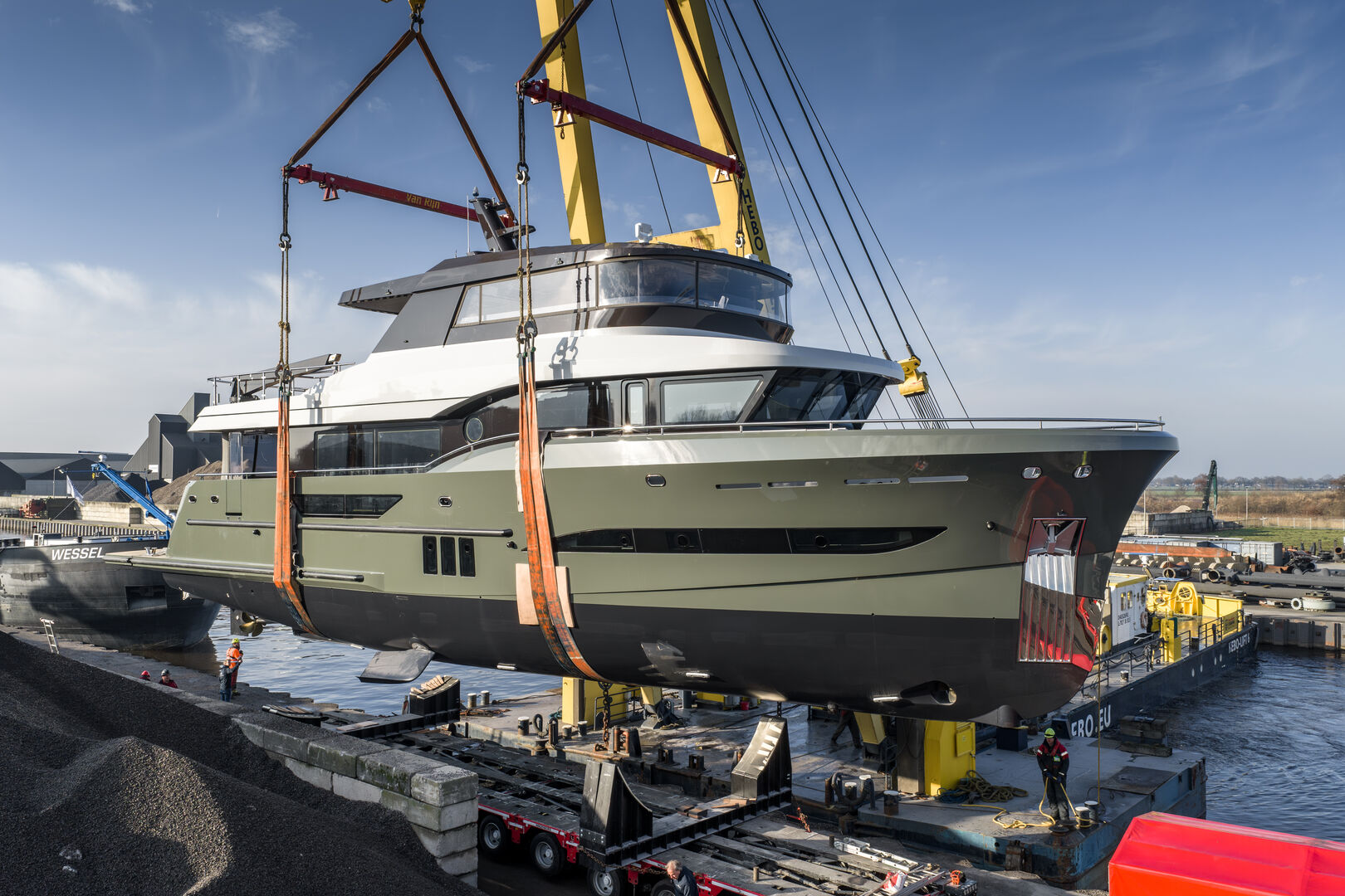 Second 26m Steeler Ocean Explorer 85 yacht Moss launched