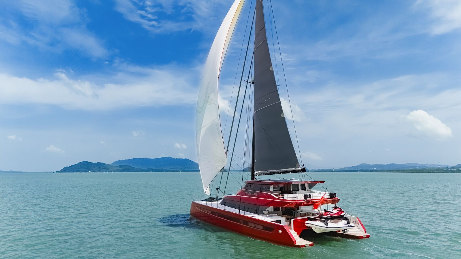 Crazy Love yacht | 26.82m Hudson Yacht 2023