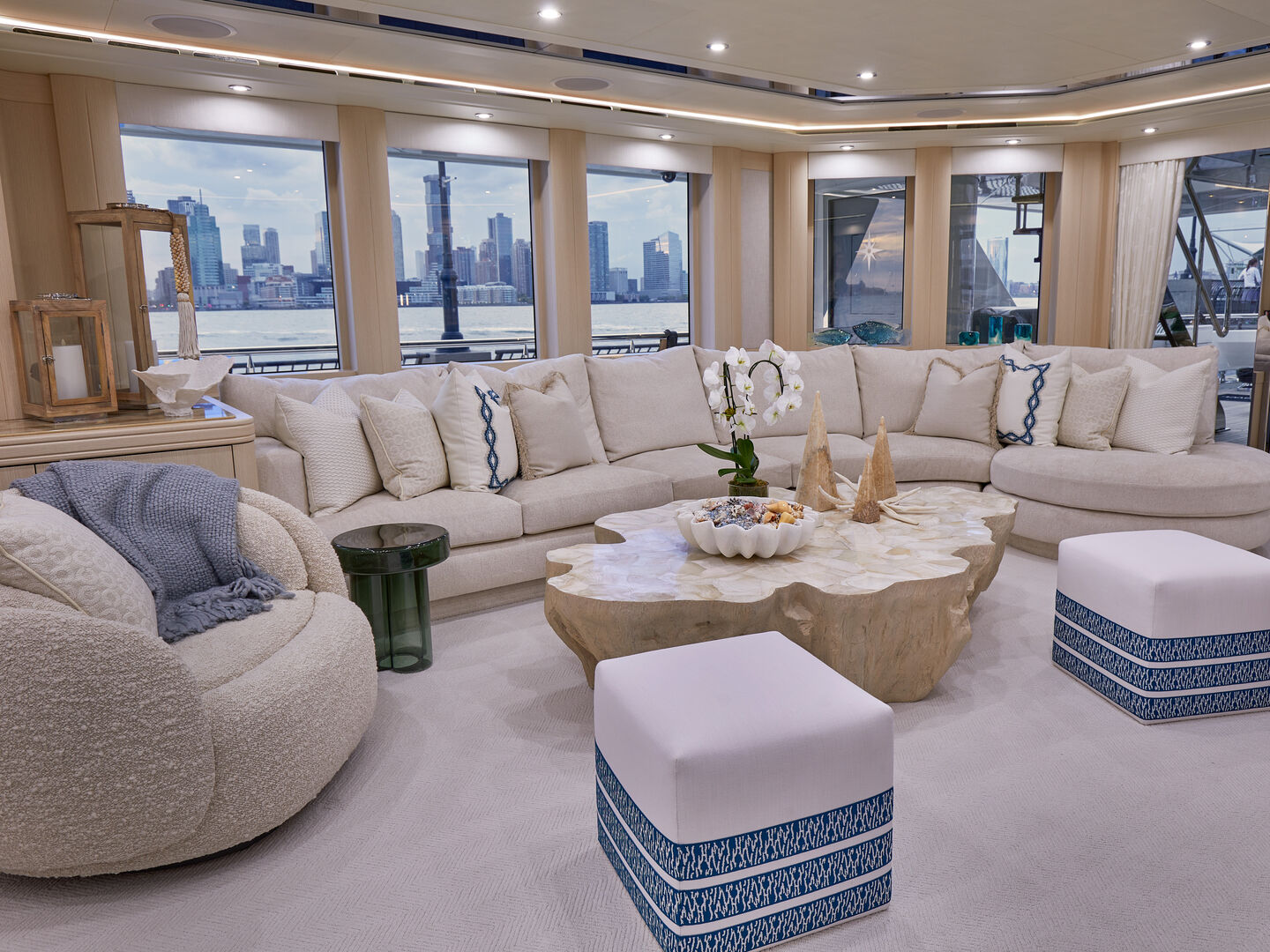 Night Howl yacht saloon