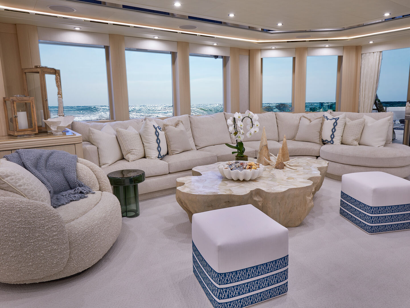 Night Howl yacht saloon