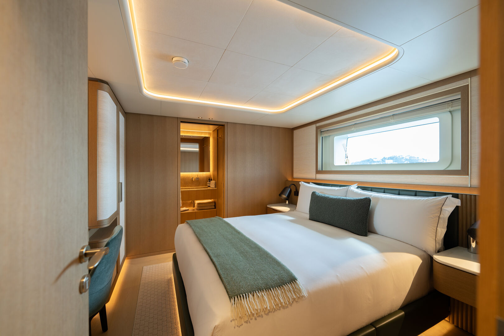 Seawolf X yacht stateroom
