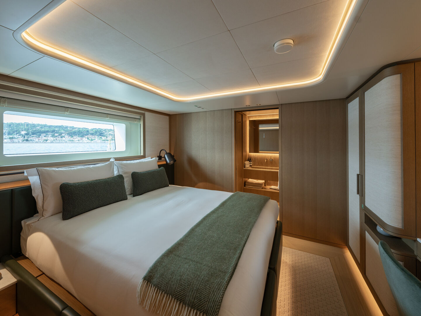 Seawolf X yacht stateroom