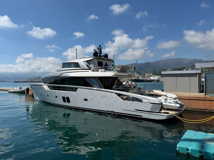 Intouchables yacht | 26.7m Sanlorenzo 2022