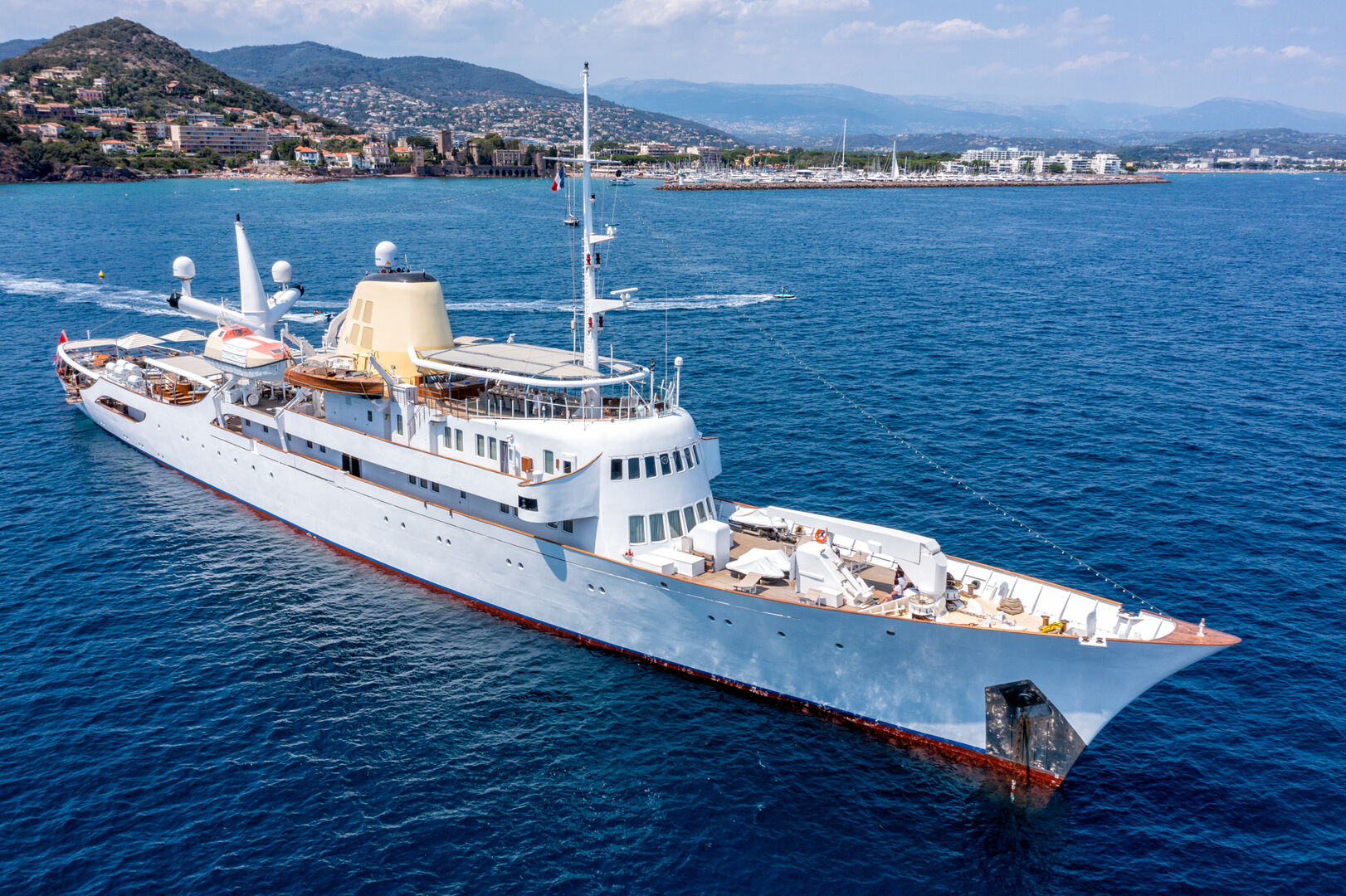 Christina O yacht anchored 