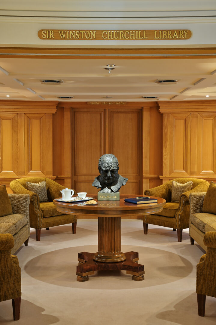 Christina O yacht library  