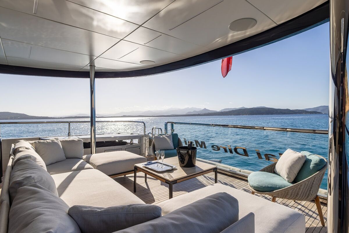 Mai Dire Mai yacht deck