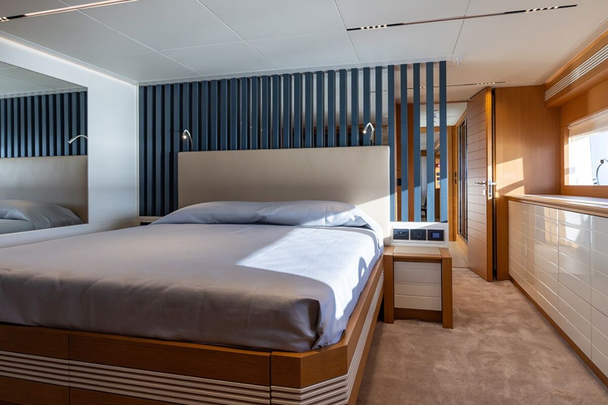 Mai Dire Mai yacht stateroom