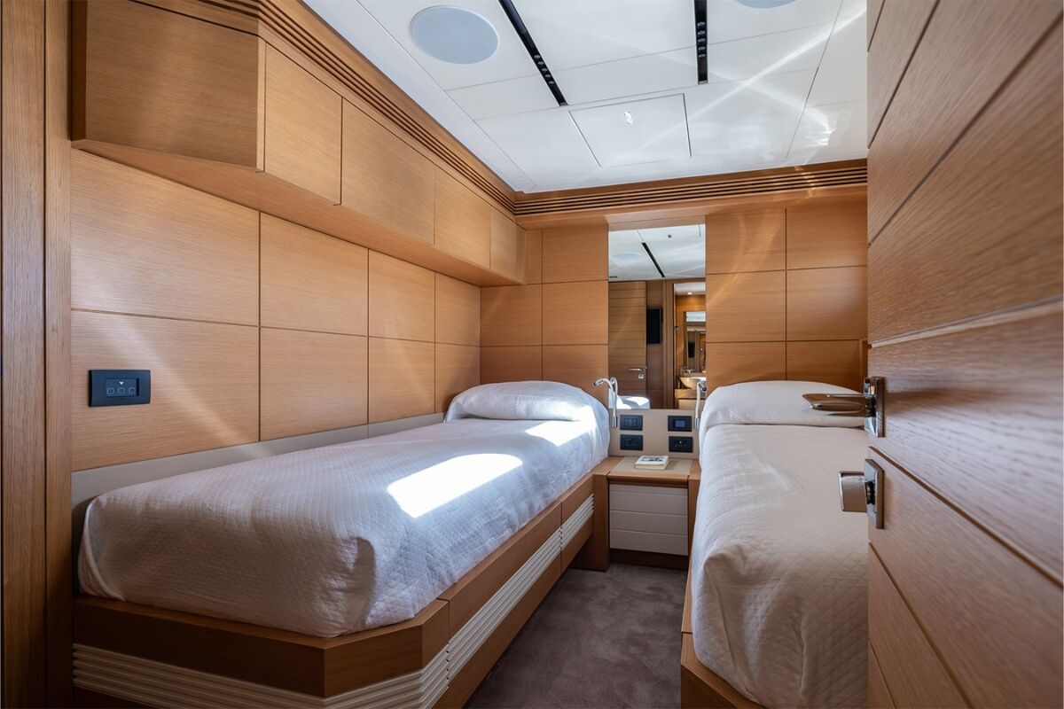 Mai Dire Mai yacht stateroom