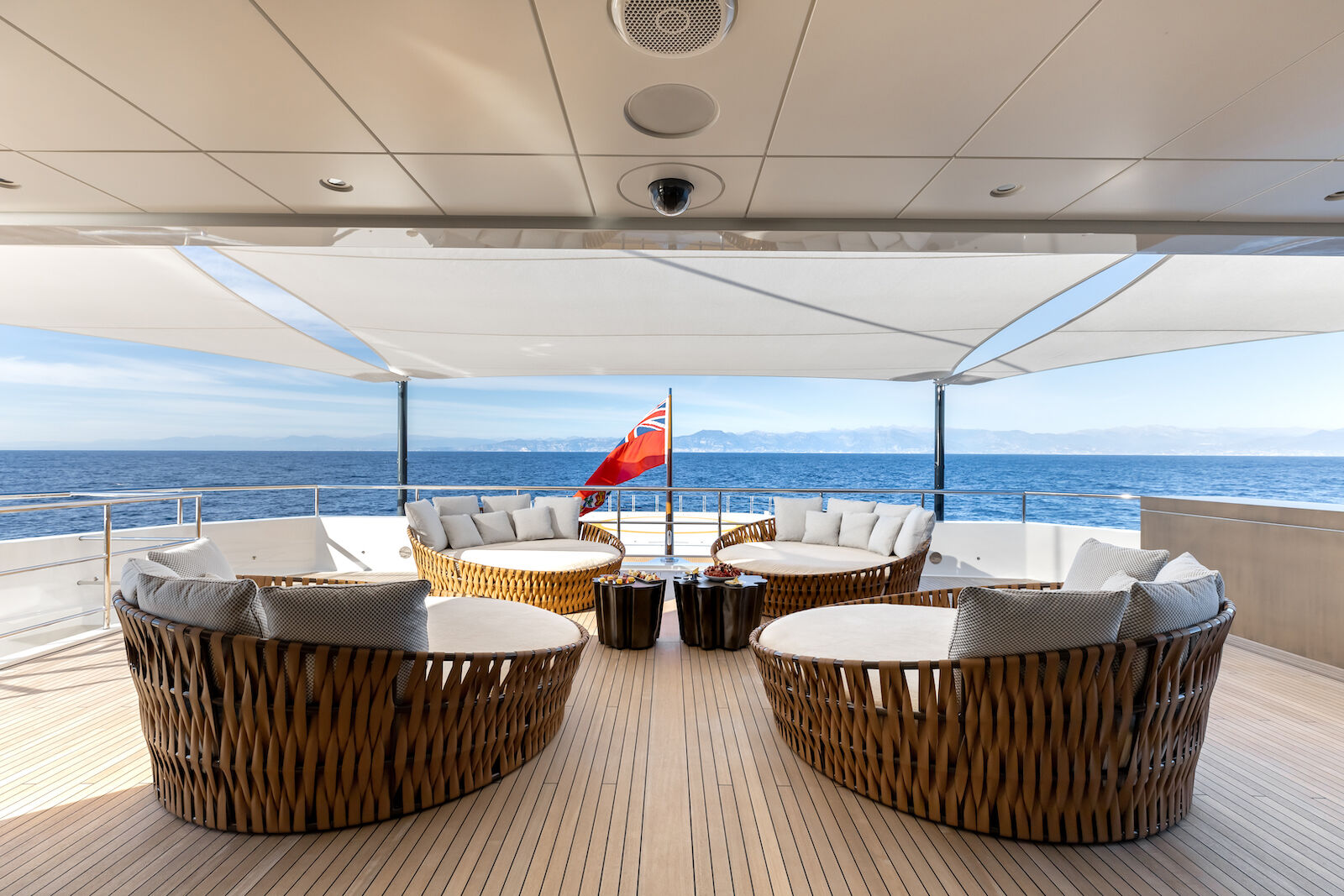 La Datcha yacht deck