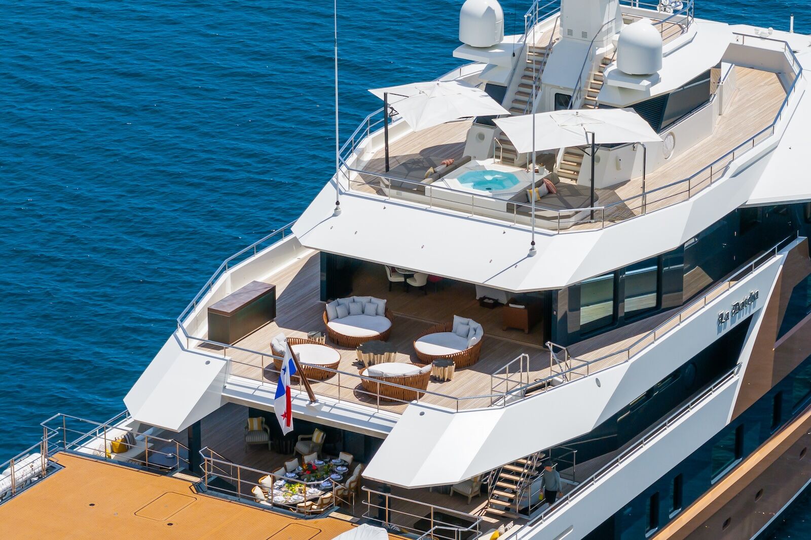 La Datcha yacht deck