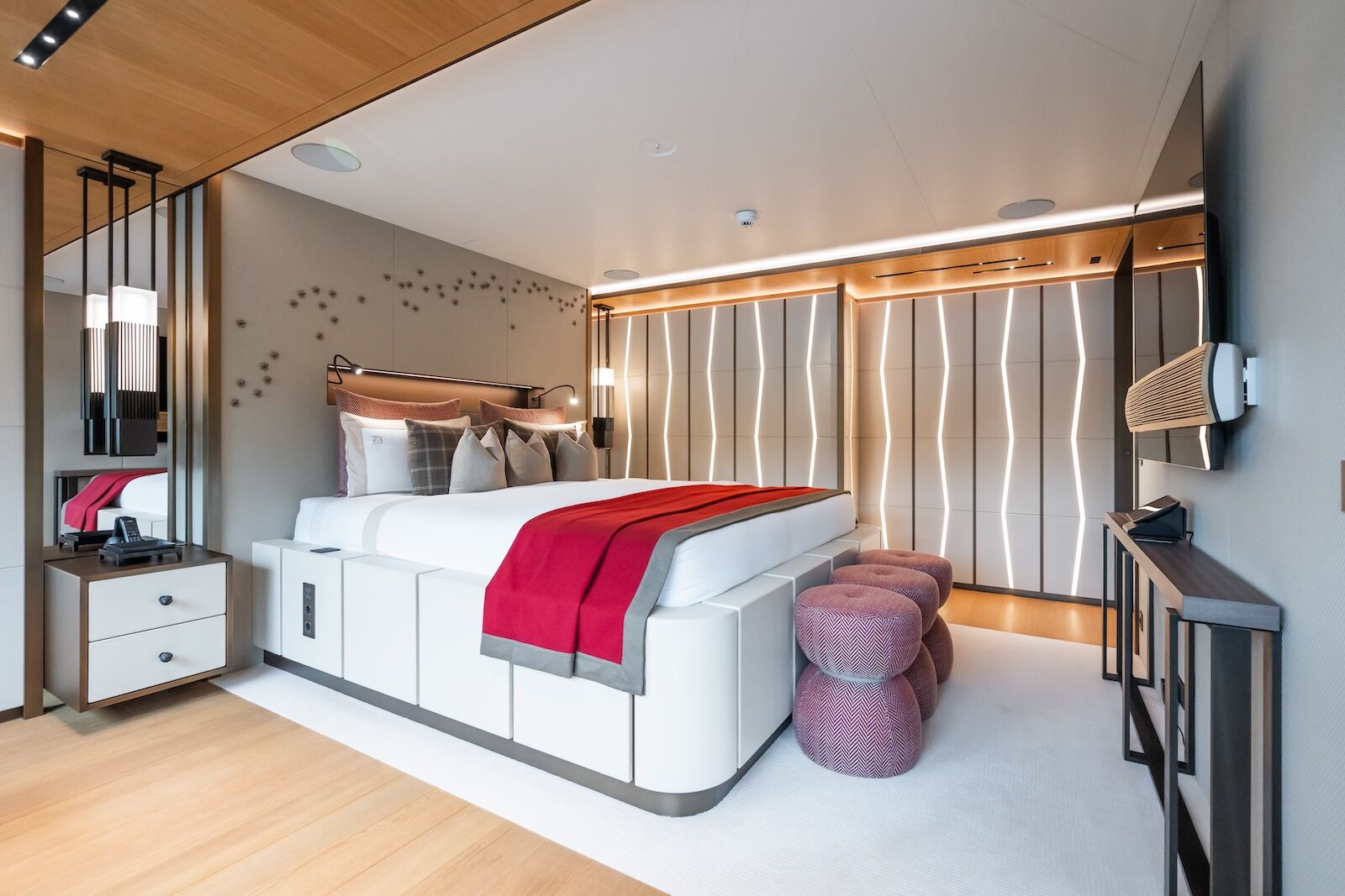 La Datcha yacht stateroom
