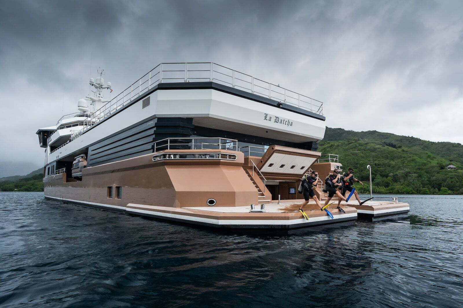 La Datcha yacht stern