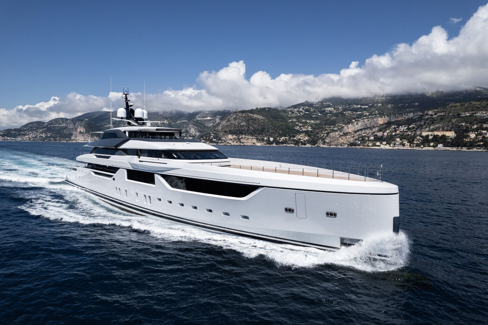 Malia yacht cruising