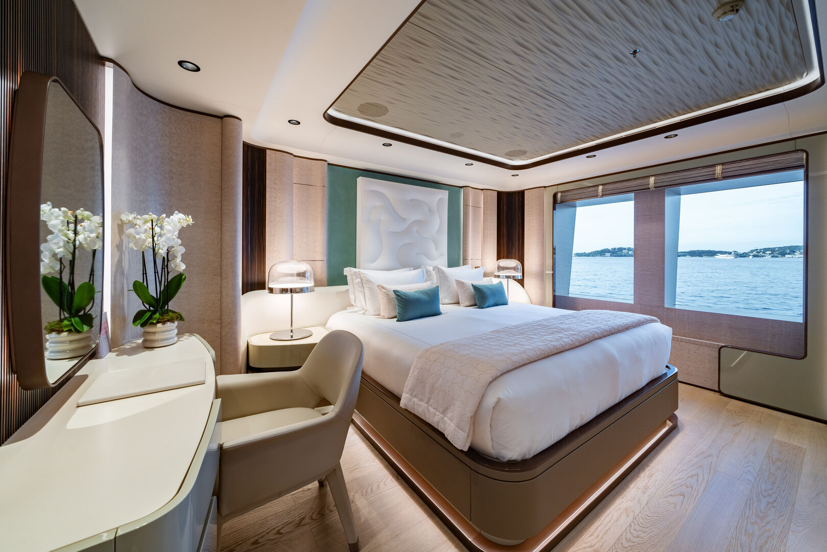 Malia yacht stateroom