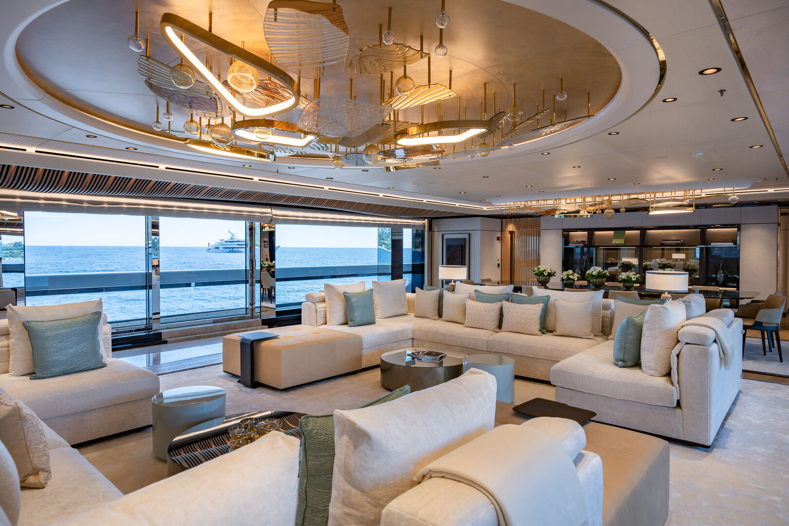 Malia yacht saloon