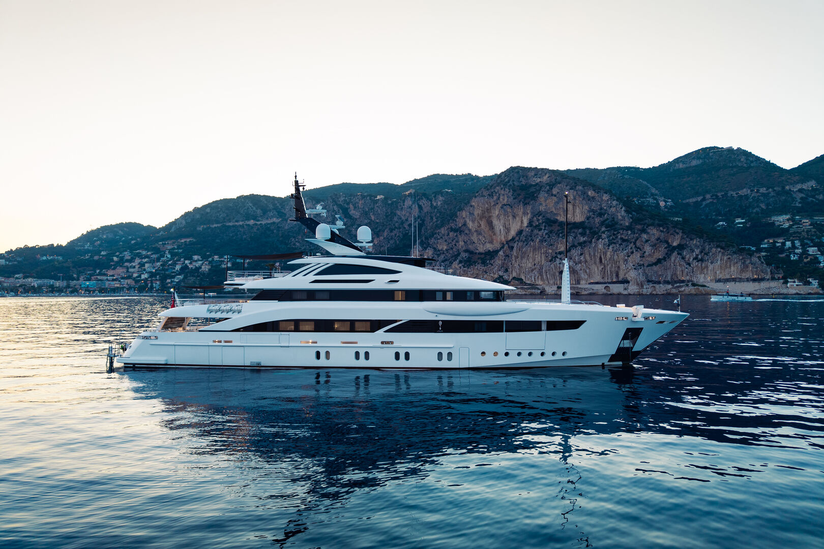 French opposition lawmakers propose ban on superyachts over 50m in local waters