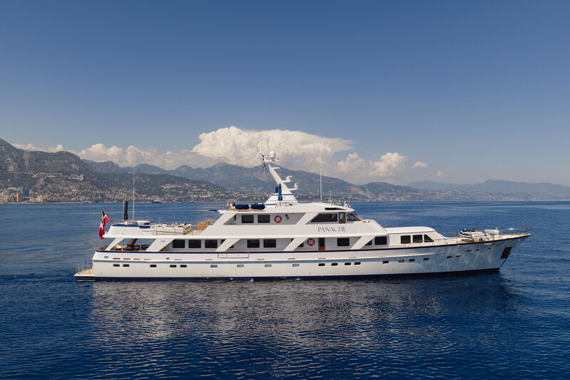 74m superyacht Lady Jorgia on the French Riviera