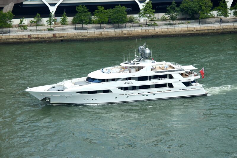Thumbnail for /yacht-news/westport-yacht-maison-blanche-in-new-york
