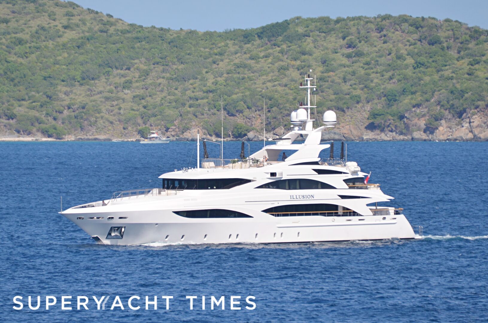 Illusion I cruising in the Caribbean 
