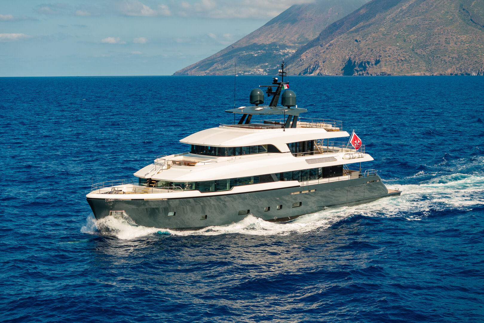 Phinn yacht | 37.8m Moonen Yachts 2023
