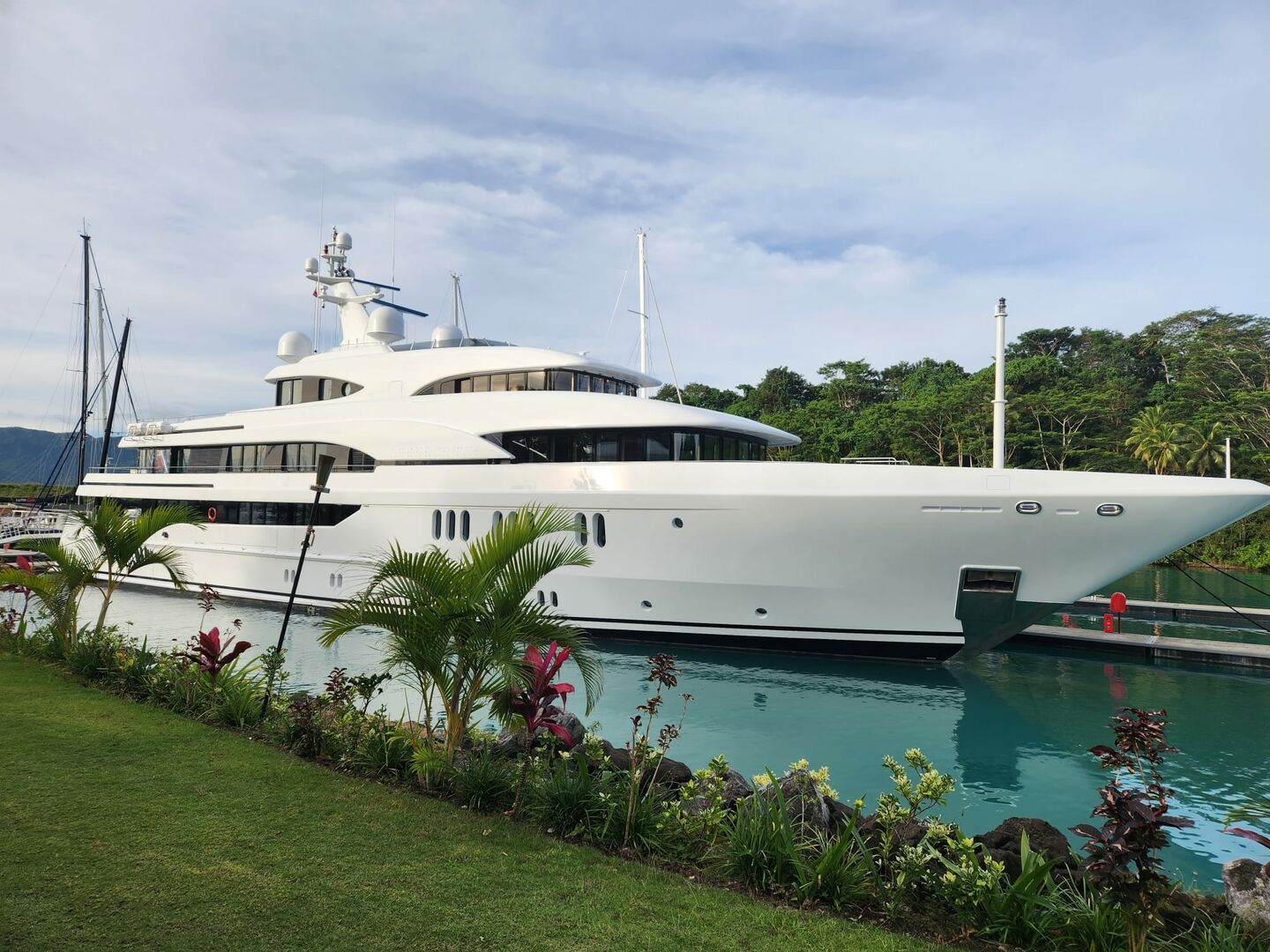 61m Lunaris captain shares rescue of three survivors after MV Matui…