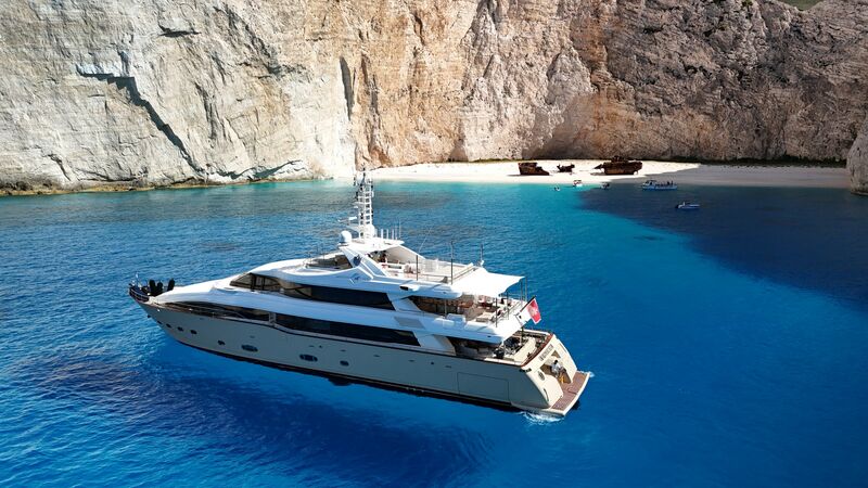 29m new-build Princess X95 motor yacht sold