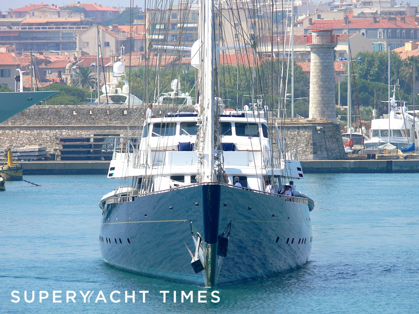 Phocea leaving Antibes