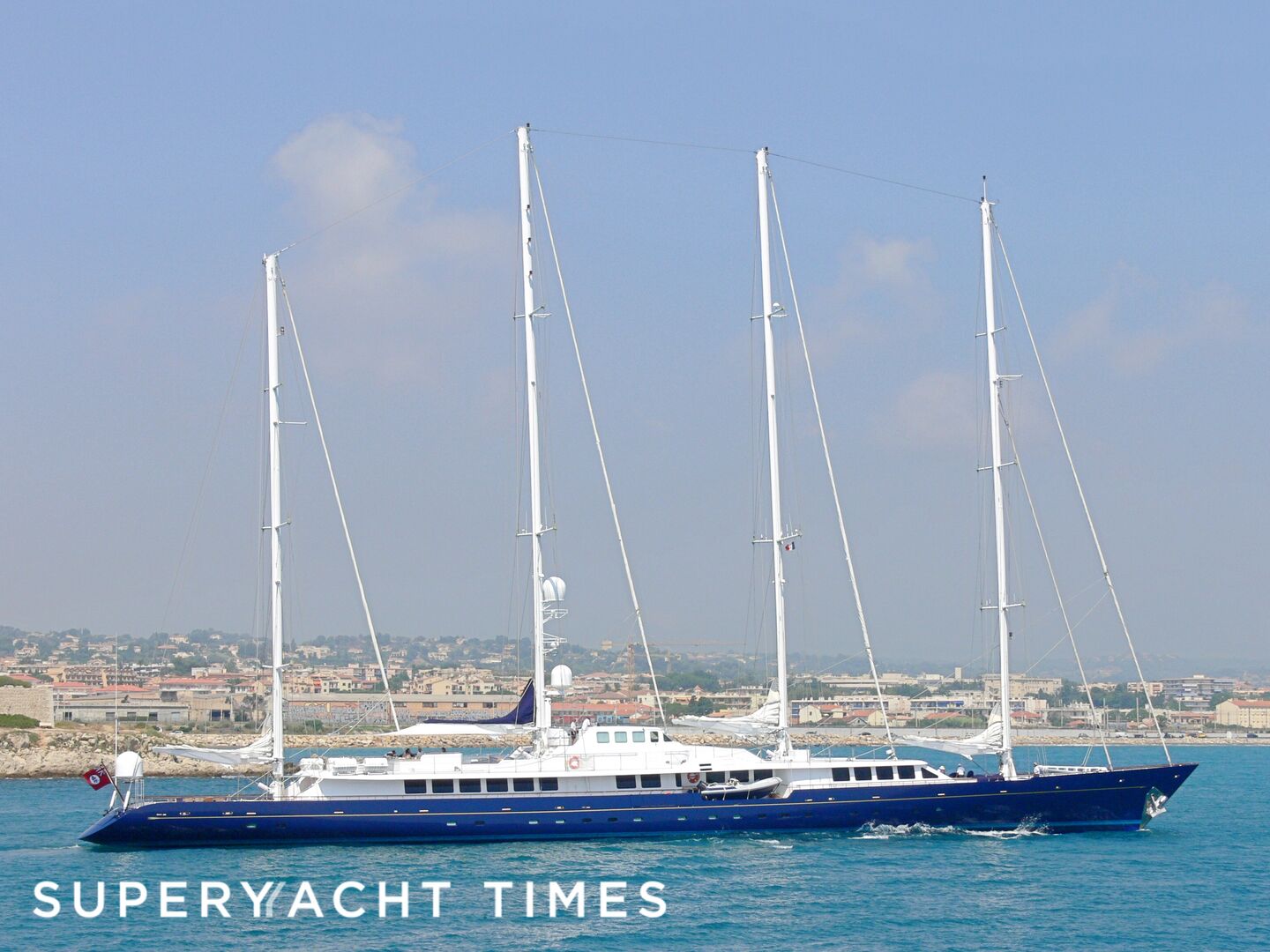 Phocea leaving Antibes