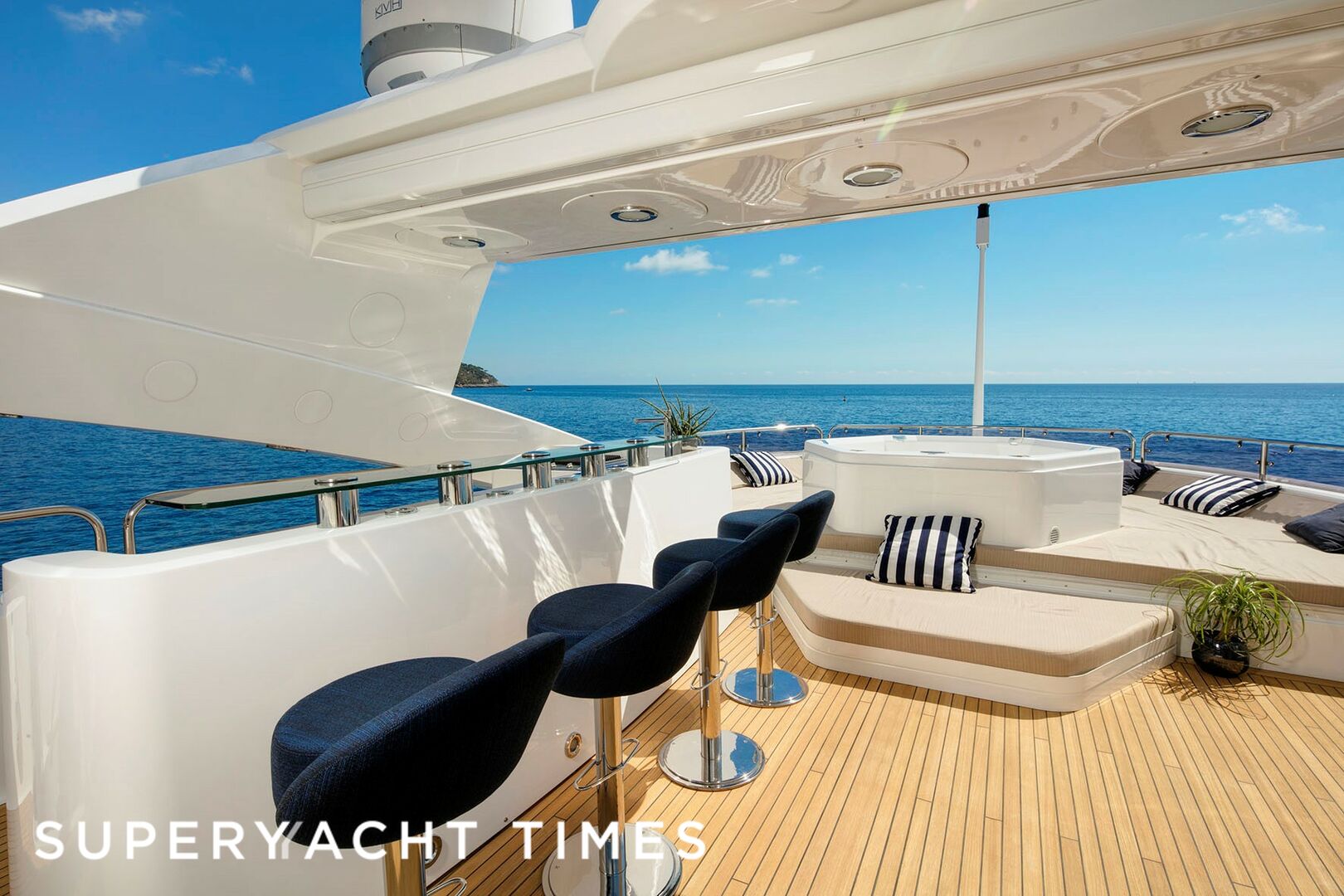Devocean flybridge