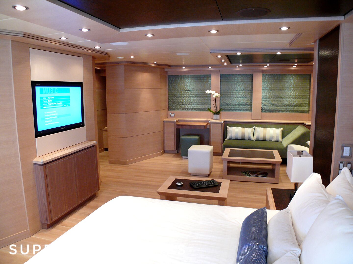 Waverunner stateroom