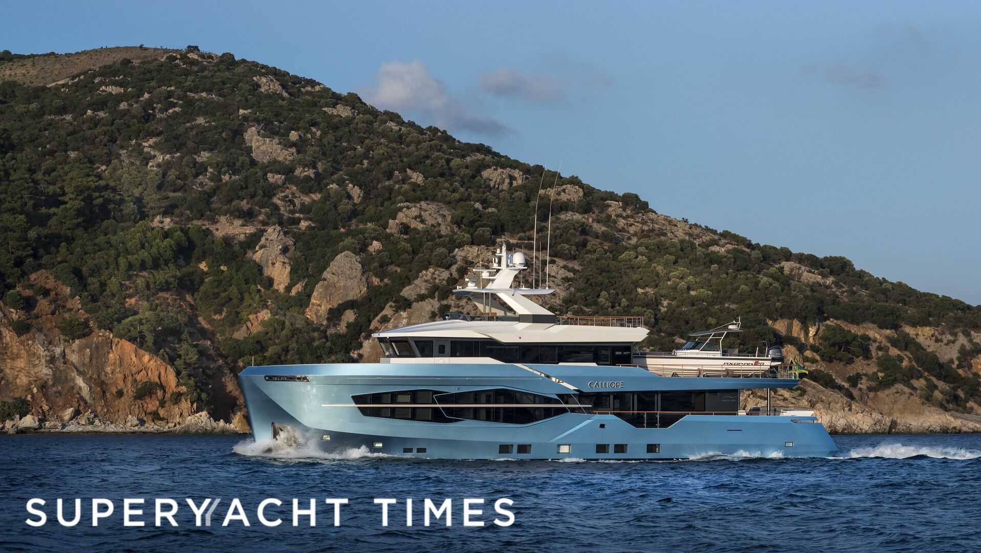 33m Numarine motor yacht Calliope for sale