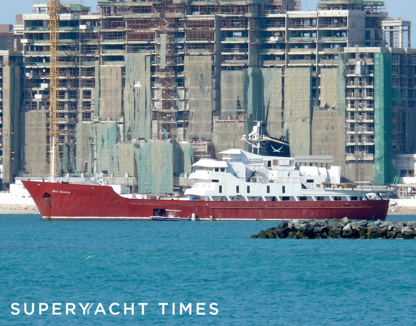 Bart Roberts anchored off the Palm Jumeirah, image size:1376x1080