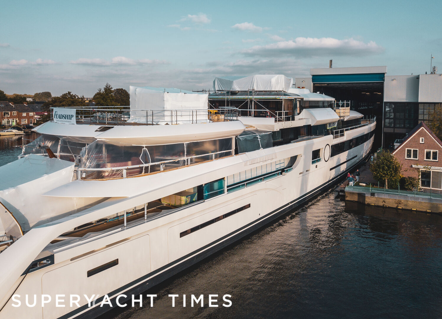 Feadship motor yacht Project 814 launch