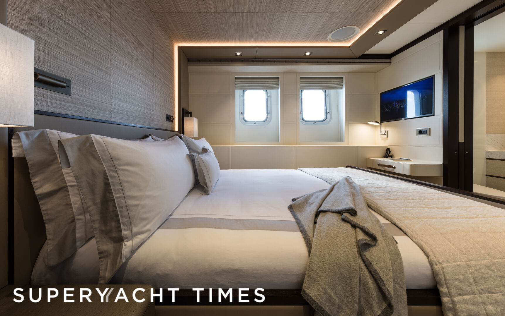 Laurentia motor yacht by Heesen Yachts