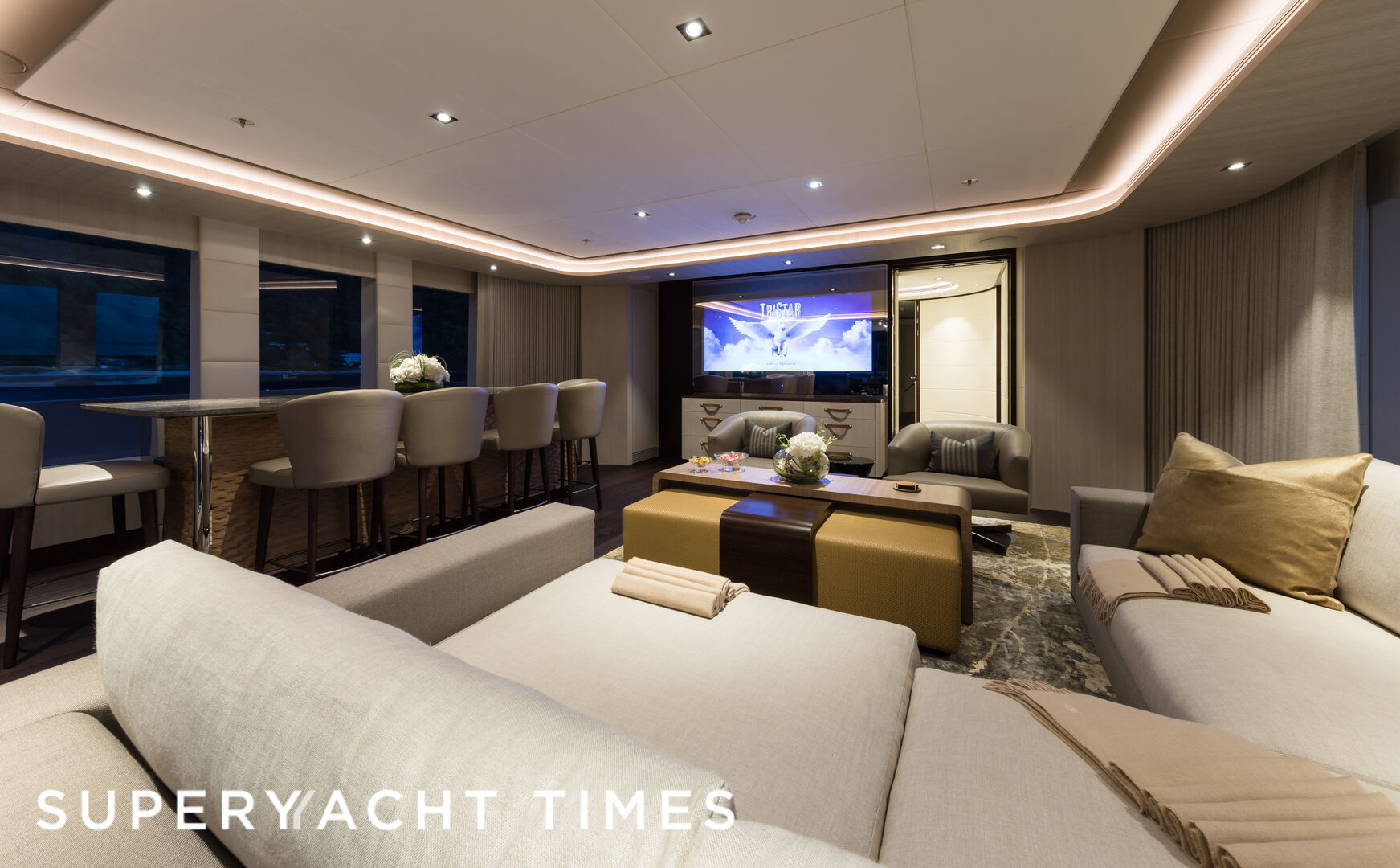 Laurentia motor yacht by Heesen Yachts