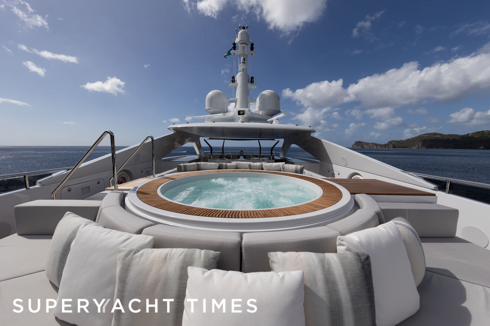 Laurentia motor yacht by Heesen Yachts