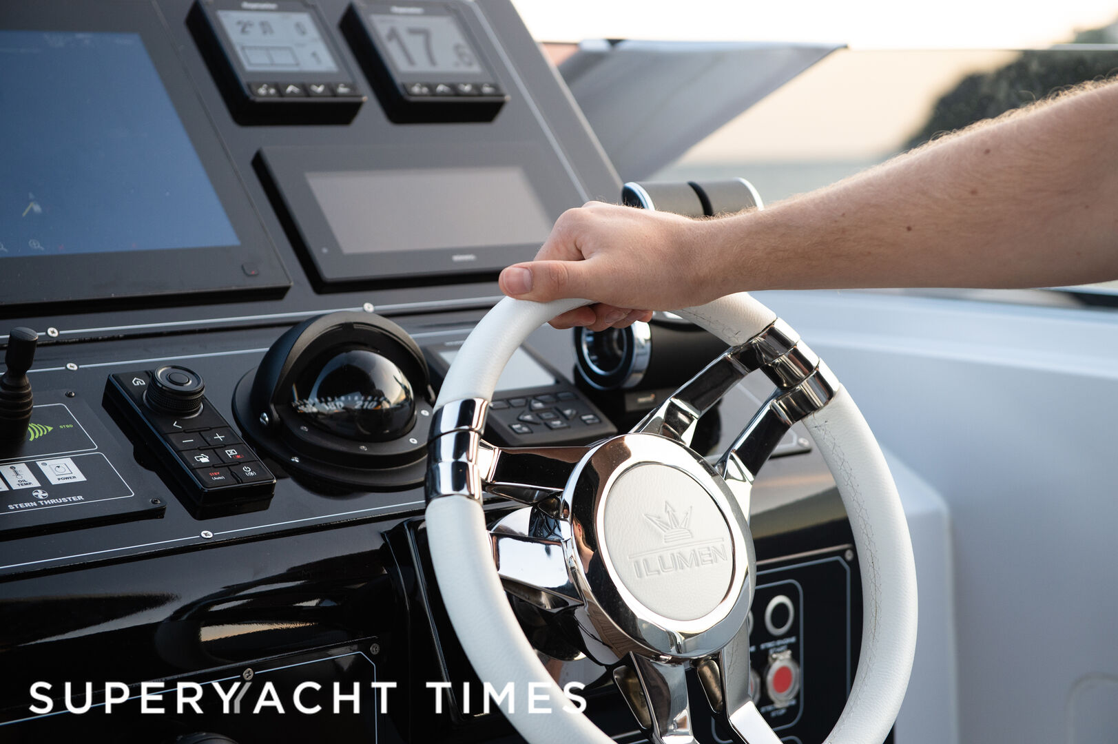 Cadet V Illumen 28m motor yacht exterior detail
