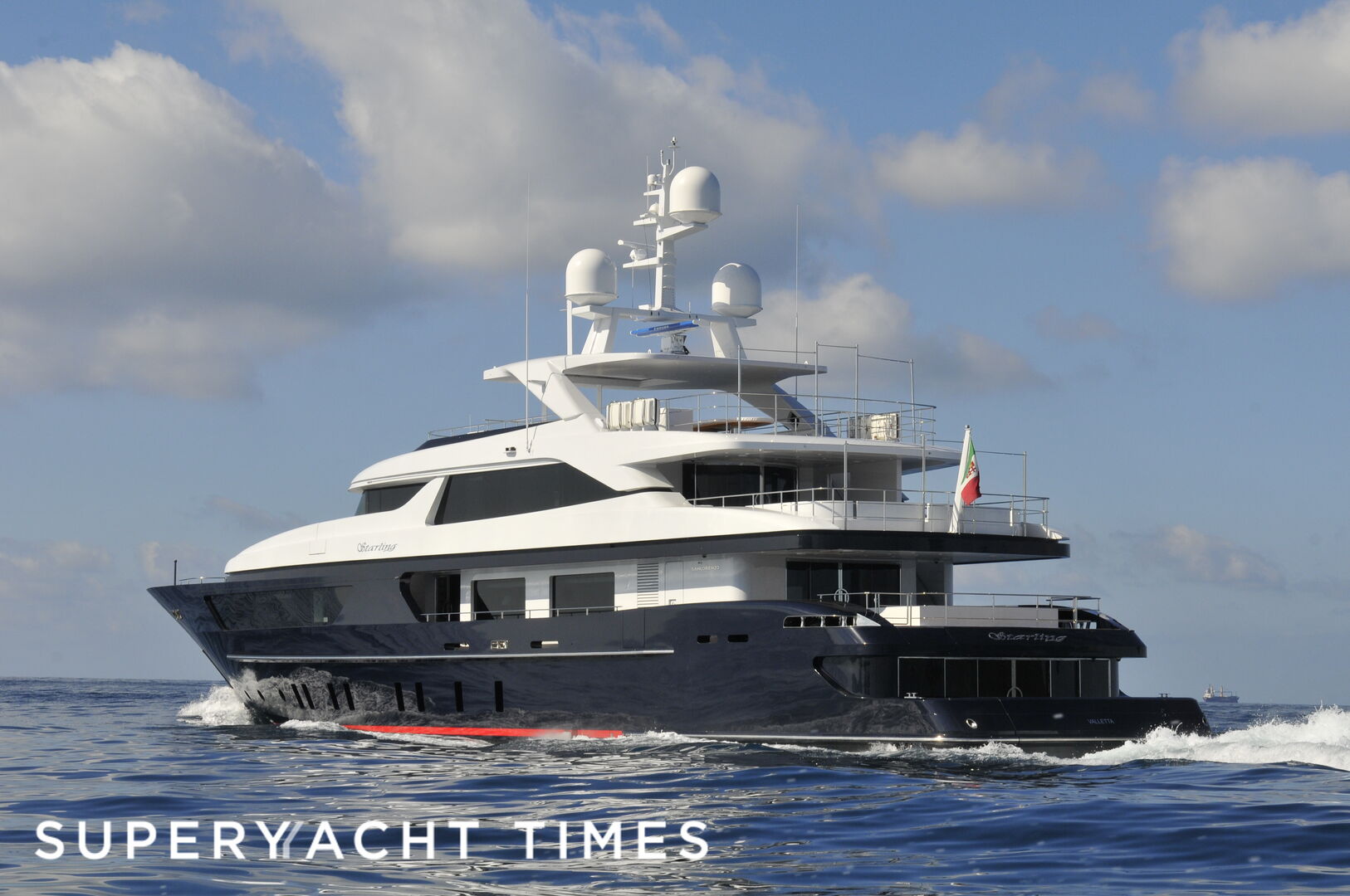 Forwin yacht exterior 