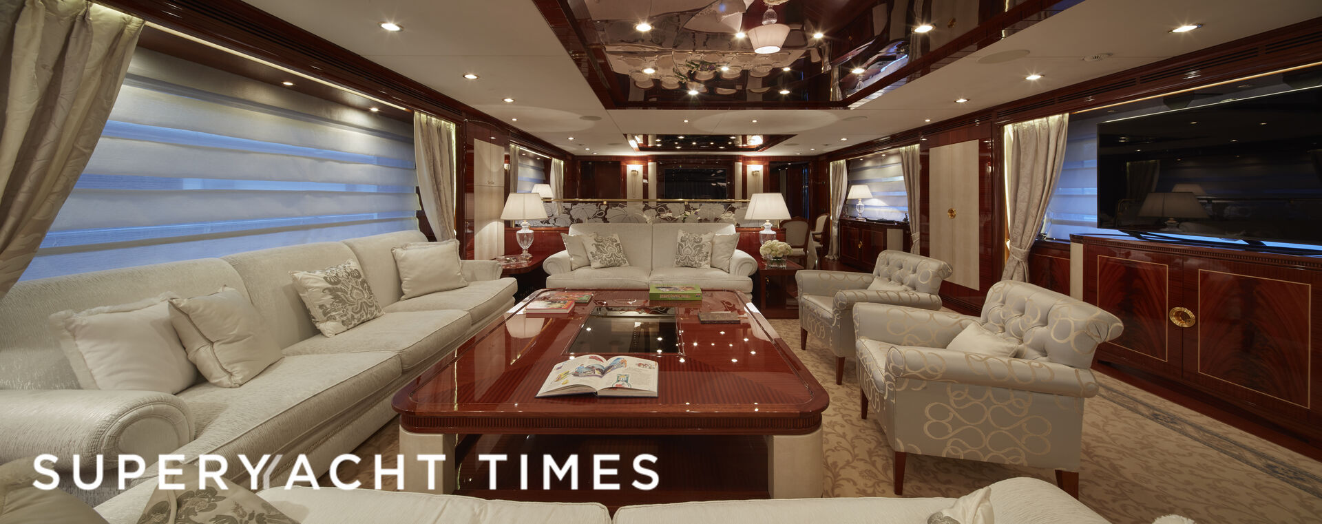 Forwin yacht interior 