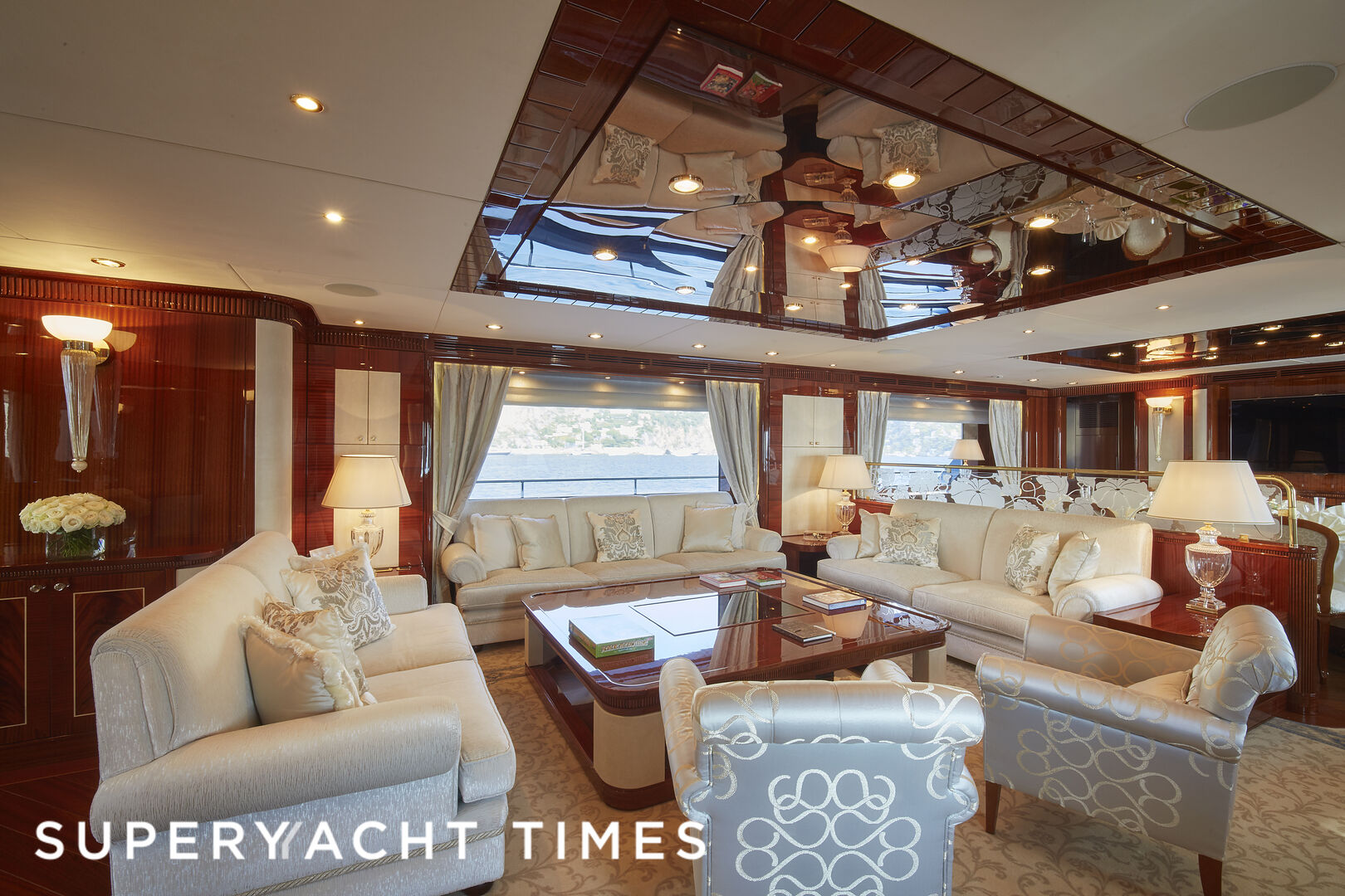 Forwin yacht interior 