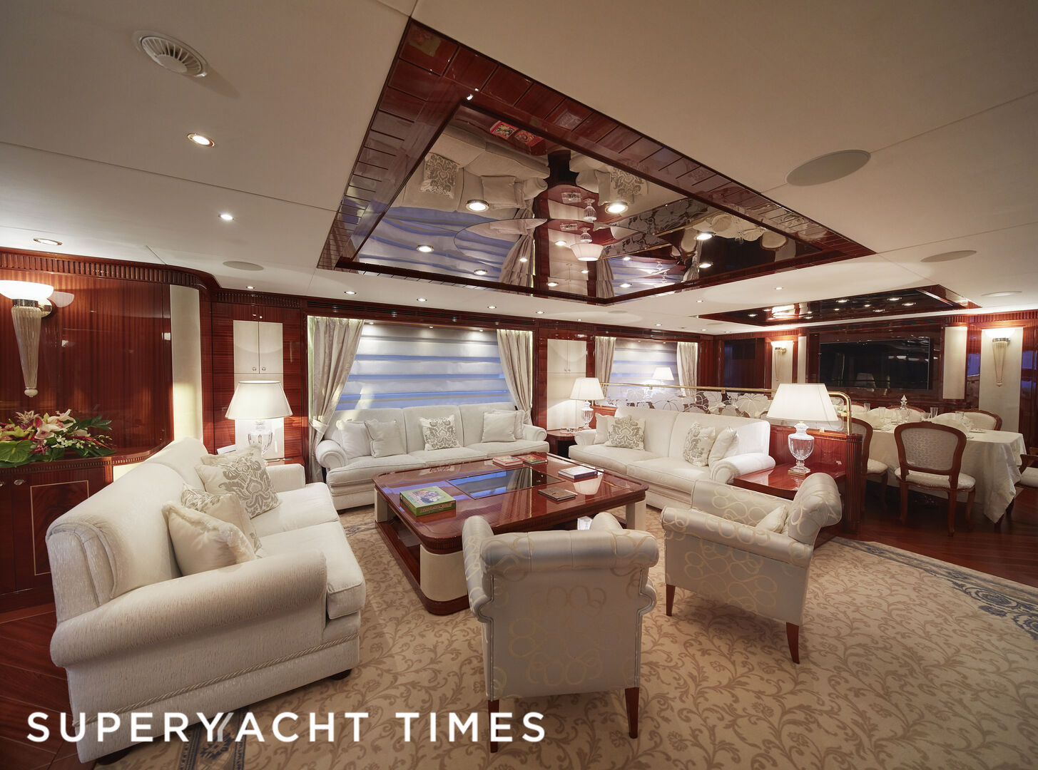 Forwin yacht interior 