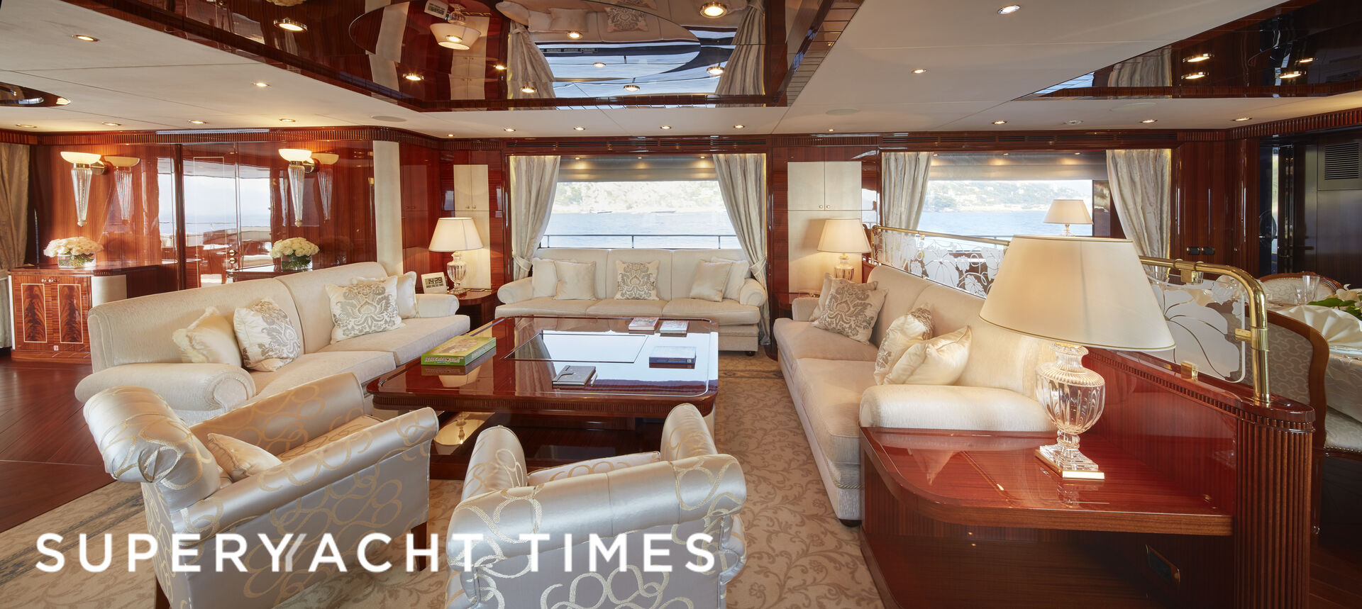 Forwin yacht interior 